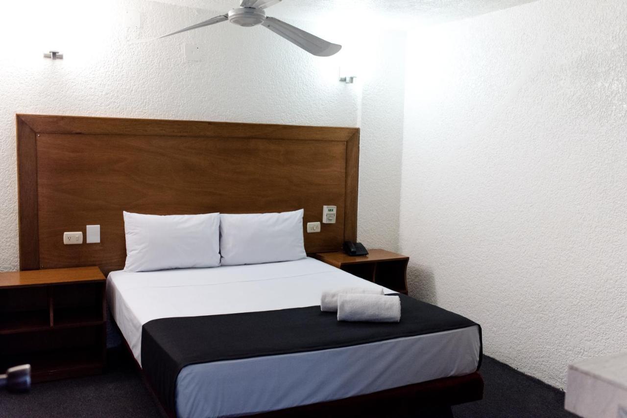 Hotel Central Irapuato - Hotel En Irapuato Dış mekan fotoğraf